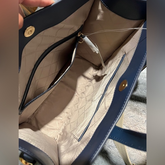 🔥SOLD🔥NWT MICHAEL KORS KEMPNER - Picture 5 of 11